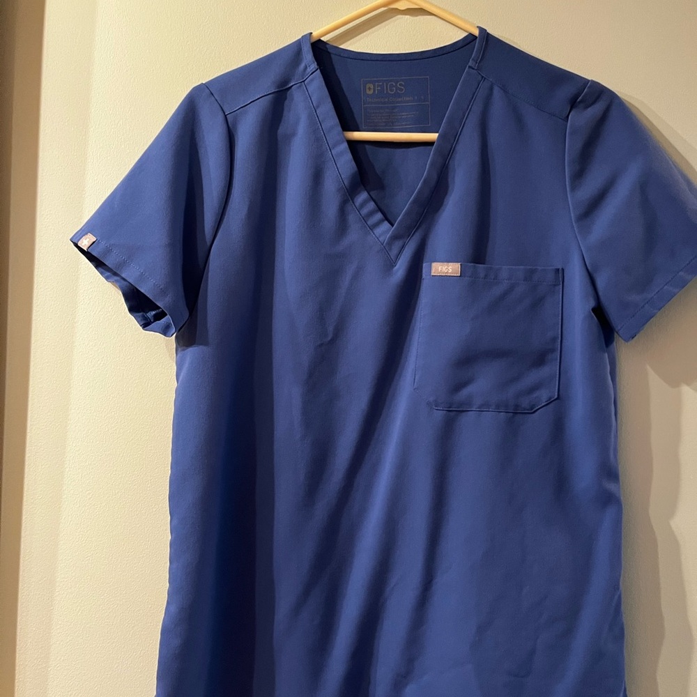 Figs denim blue one pocket top size small